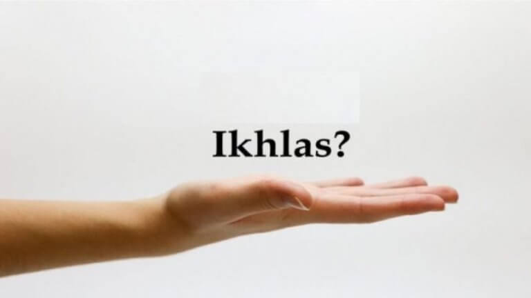 Ikhlas Membantu Sesama