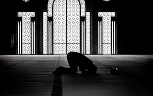 MENINGGALKAN SHOLAT FARDHU