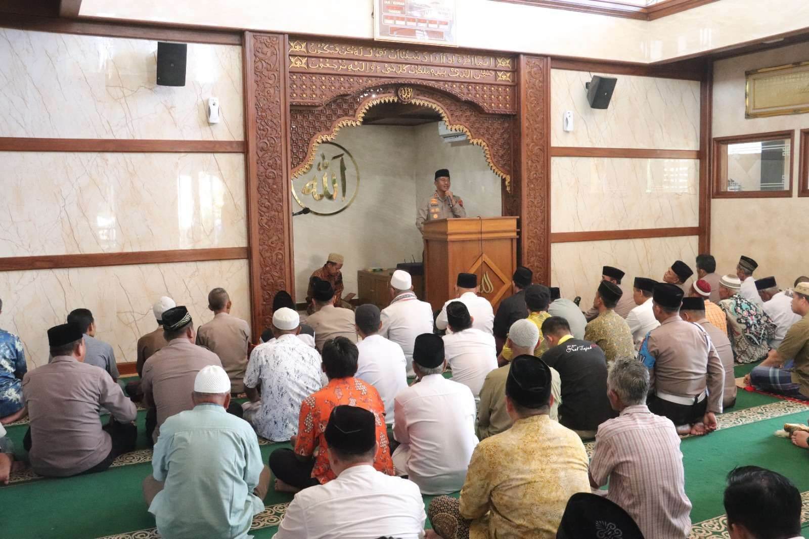 Sunnah hari jum'at Sholat Jum'at